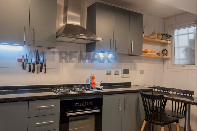 Townhouse 3d + serv en sector sebastián elcano
