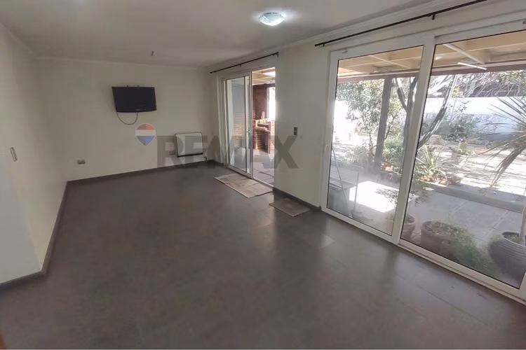 "tu casa ideal en huechuraba: espaciosa y moderna"