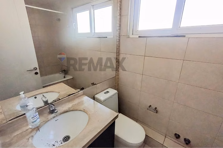 "tu casa ideal en huechuraba: espaciosa y moderna"
