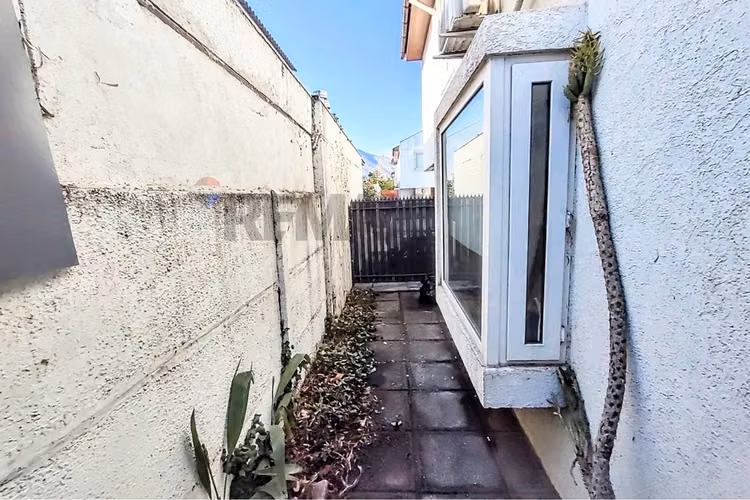 "tu casa ideal en huechuraba: espaciosa y moderna"