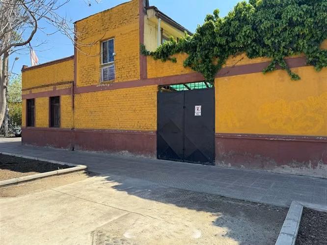 VENTA DE CASA CON LOCAL COMERCIAL