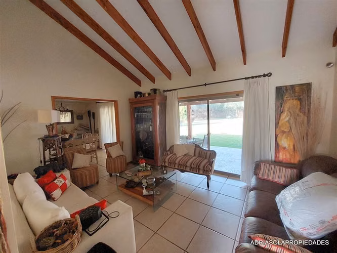 Chicureo 265 m en 5100 de terreno 4D 4B estar mas servicios