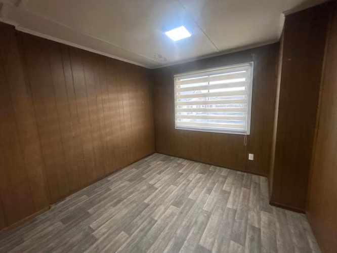 ARRIENDO CENTRICA CASA ESQUINA CON AMPLIOS ESPACIOS