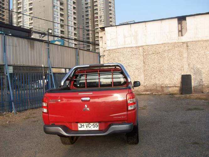 camioneta mitsubishi l200 4x4 diesel  2017