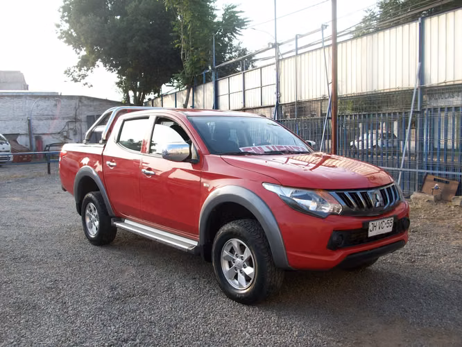 camioneta mitsubishi l200 4x4 diesel  2017