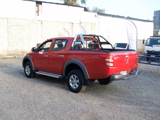 camioneta mitsubishi l200 4x4 diesel  2017