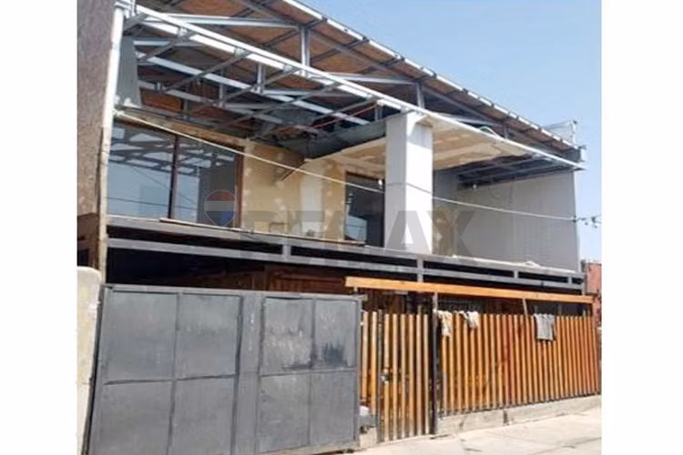 Casa el bosque, cerca metro