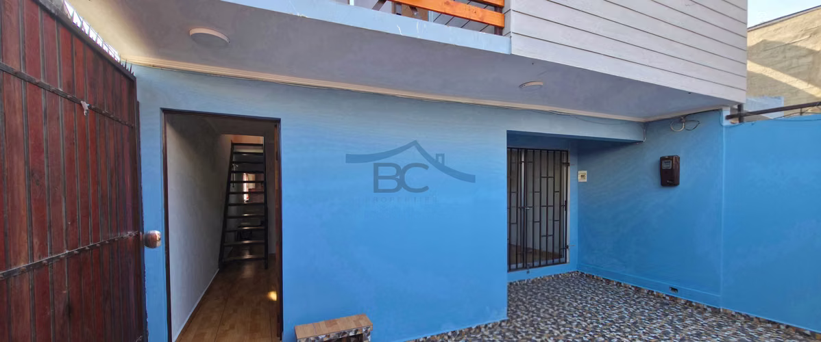 Se vende gran casa esquina ampliada sólida. (176354)