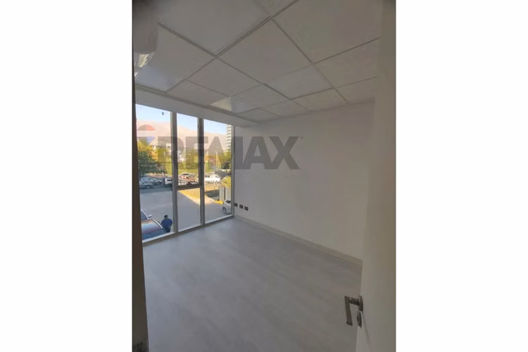 Oficina en venta plaza egaña - Imagen 8