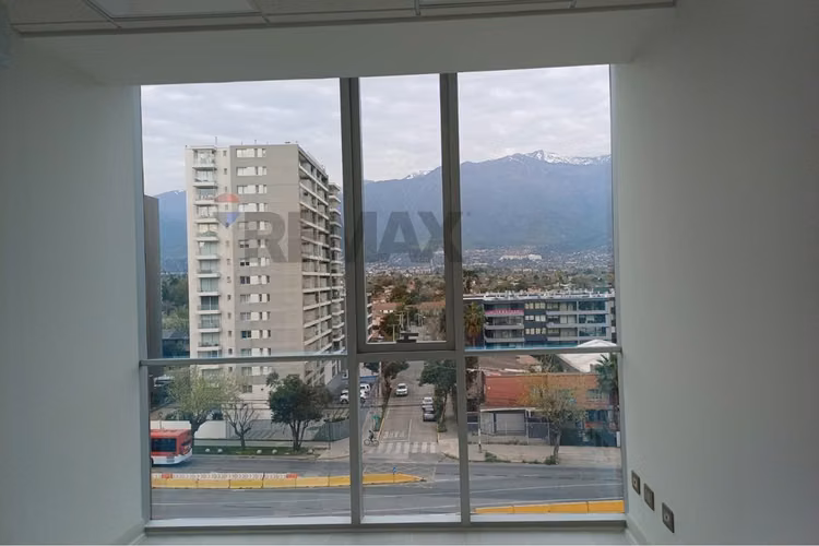 Oficina en venta plaza egaña - Imagen 9