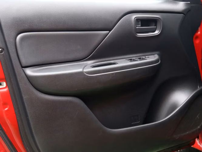 MITSUBISHI L200 2022