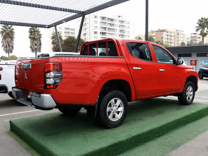 MITSUBISHI L200 2022