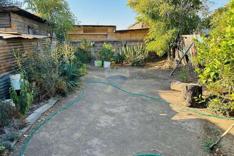 Casa antigua con amplio terreno en quinta normal - Imagen 9