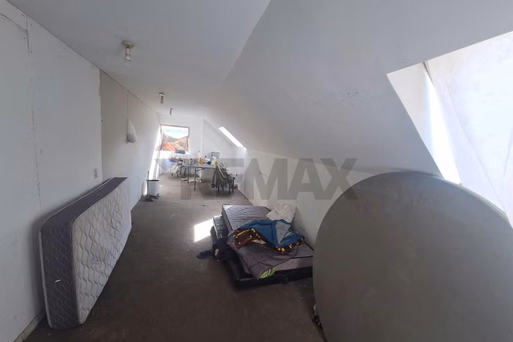Casa en av robles/local remodelación