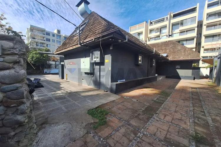 Casa en av robles/local remodelación