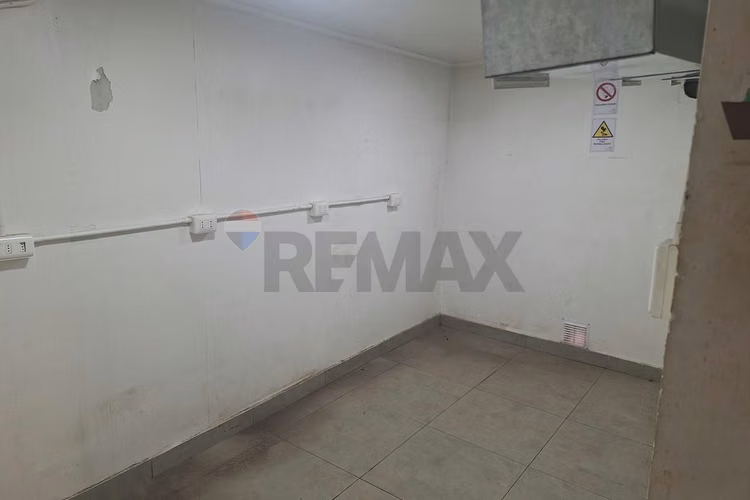 Casa en av robles/local remodelación