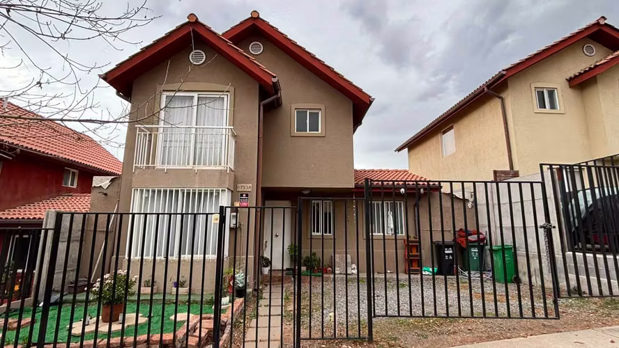 Casa en venta Puente Alto | 4D+3B+E | 5.300 UF (176366)