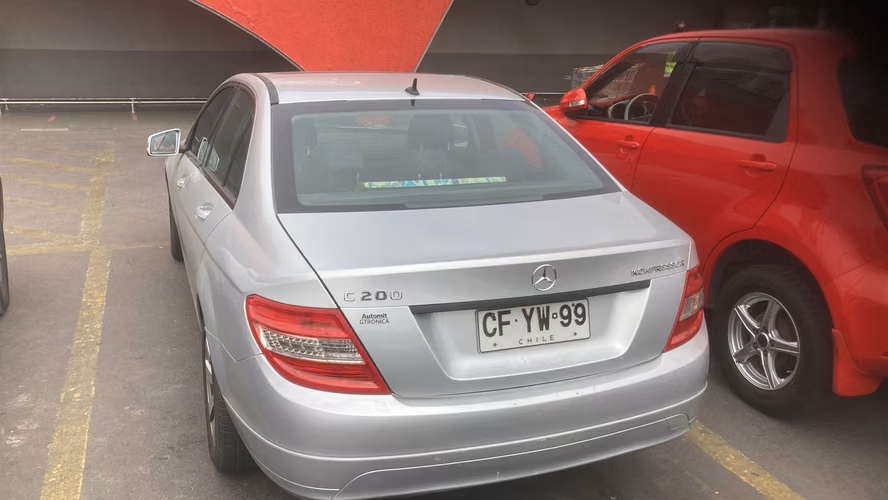 Mercedes C200 liberado