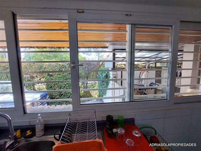 180 en 439 de terreno. Selva Negra, 4 D 2B estar y servicios