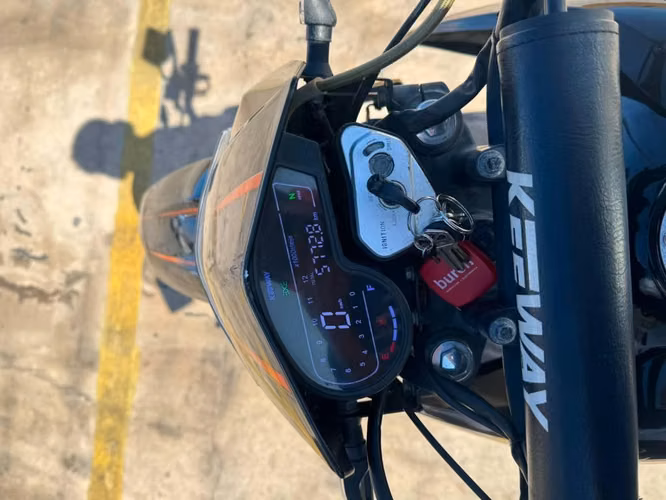 Moto en duro