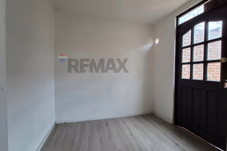 Casa en venta la reina
