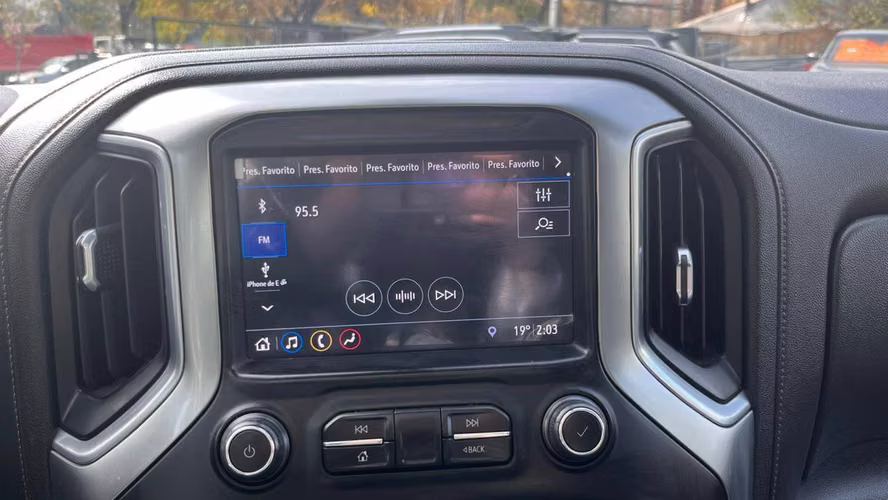 Chevrolet Silverado 5.3 AUT (2020) - Imagen 11