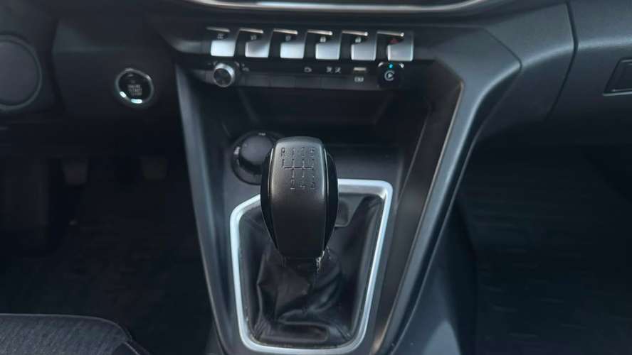 Peugeot Landtrek 4X4 1.9 (2023) - Imagen 14