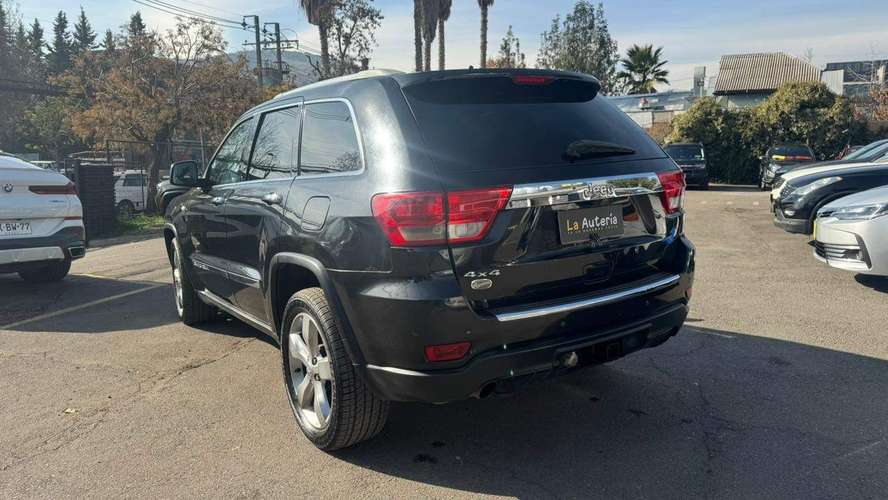 JEEP GRAND CHEROKEE 5.7 OVERLAND HEMI 4X4 AT 5P (2012)