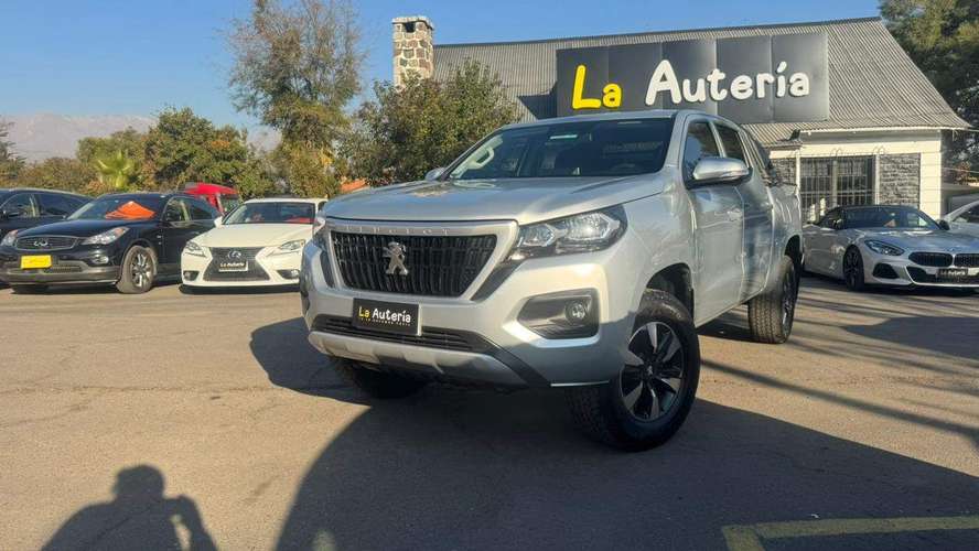 Peugeot Landtrek 2.2 ACTIVE BLUEHDI DIESEL 4X2 180HP MT 4P (2024)