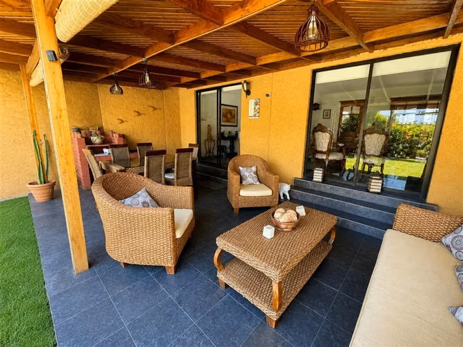 Casa en venta de 3 dorm. en La Reina JARDIN CON PISCINA