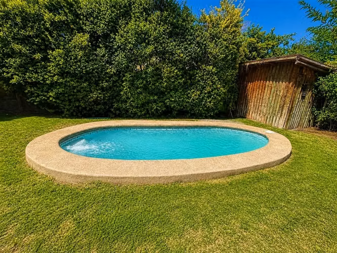 Casa en venta de 3 dorm. en La Reina JARDIN CON PISCINA