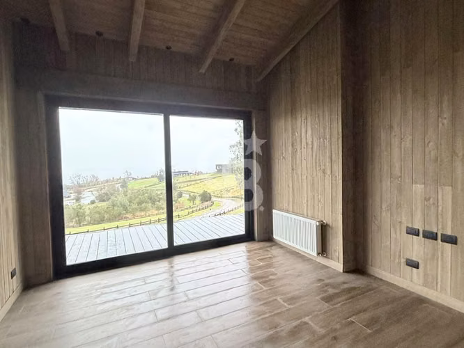 Casa nueva con vista al Lago Ranco