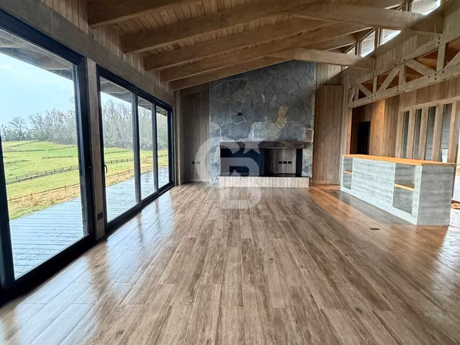 Casa nueva con vista al Lago Ranco