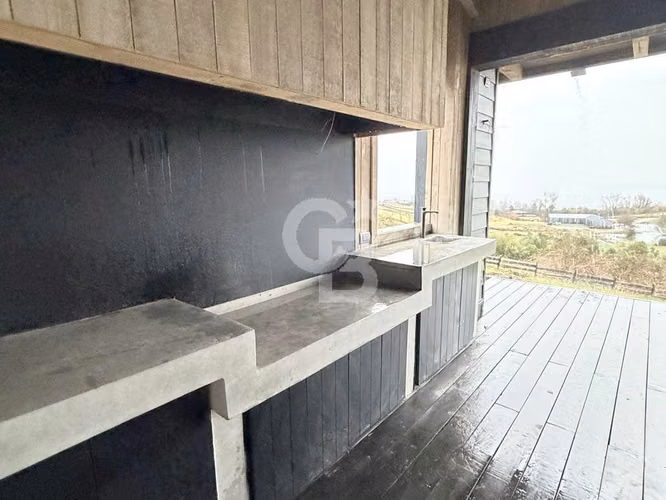 Casa nueva con vista al Lago Ranco
