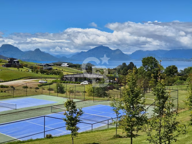 Casa nueva con vista al Lago Ranco