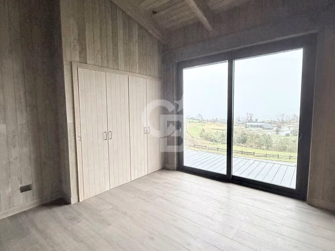 Casa nueva con vista al Lago Ranco