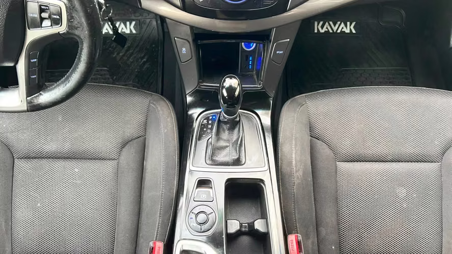 Hyundai i40 GL 2.0 AUT (2013)