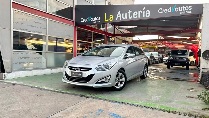 Hyundai i40 GL 2.0 AUT (2013)