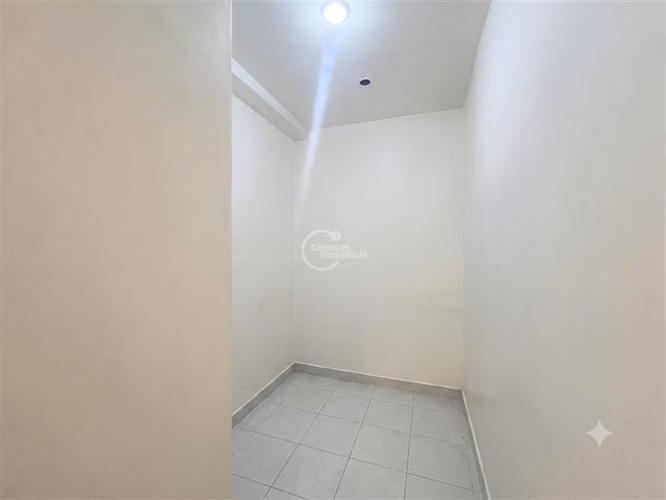 Local en Arriendo Metro Plaza de Armas 110 m2, 2 baños.