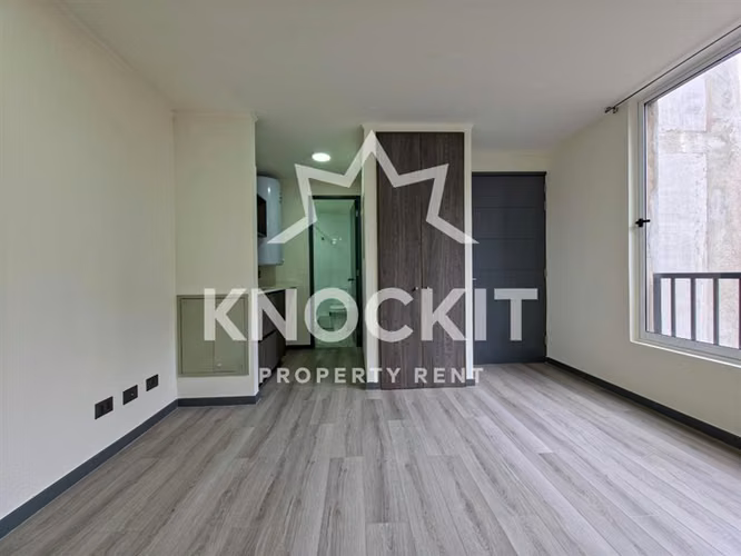 Arriendo Home Office con Estac y Bodega en Barrio Yungay