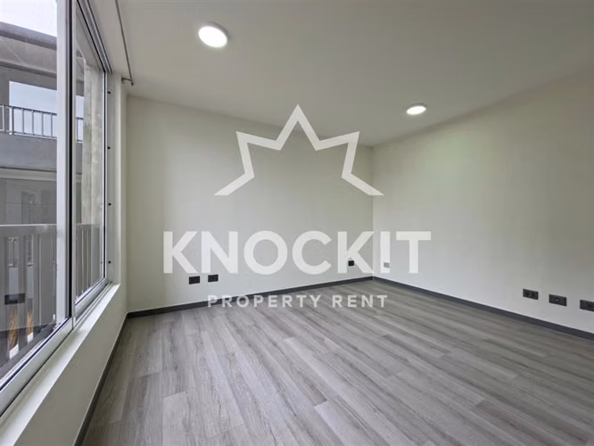 Arriendo Home Office con Estac y Bodega en Barrio Yungay