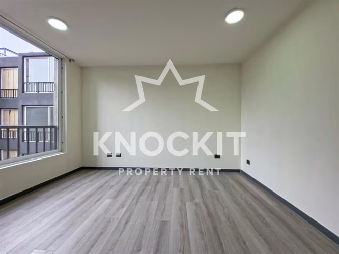 Arriendo Home Office con Estac y Bodega en Barrio Yungay