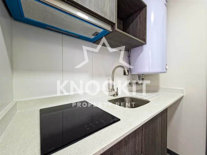Arriendo Home Office con Estac y Bodega en Barrio Yungay