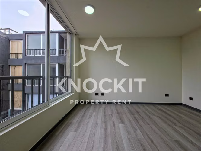 Arriendo Home Office con Estac y Bodega en Barrio Yungay
