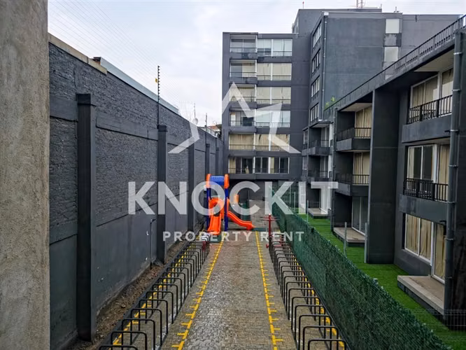 Arriendo Home Office con Estac y Bodega en Barrio Yungay