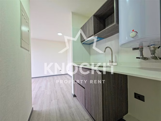 Arriendo Home Office con Estac y Bodega en Barrio Yungay