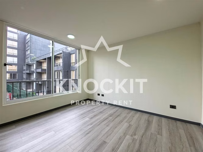 Arriendo Home Office con Estac y Bodega en Barrio Yungay