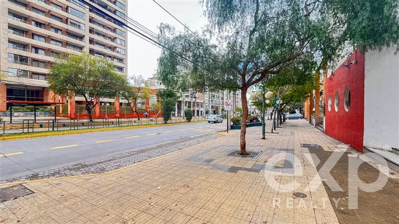 Depto 1D y 1B con Est y Bodega, a pasos de Metro Plaza Egaña