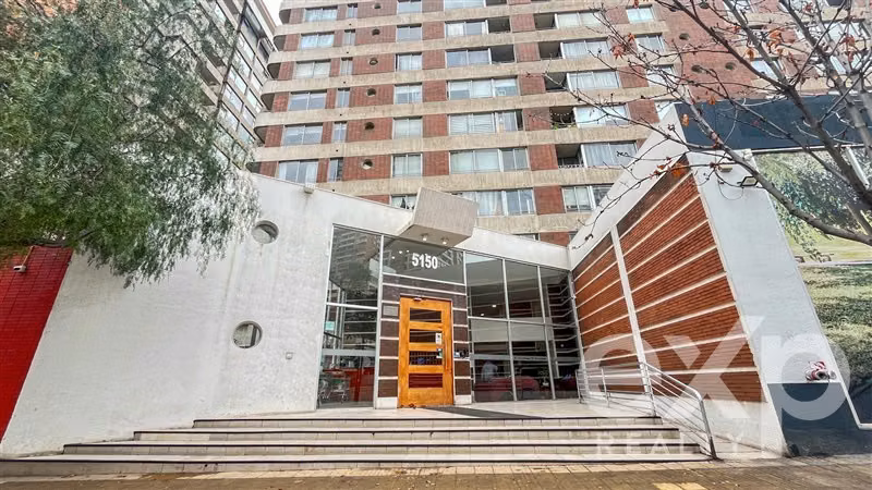 Depto 1D y 1B con Est y Bodega, a pasos de Metro Plaza Egaña