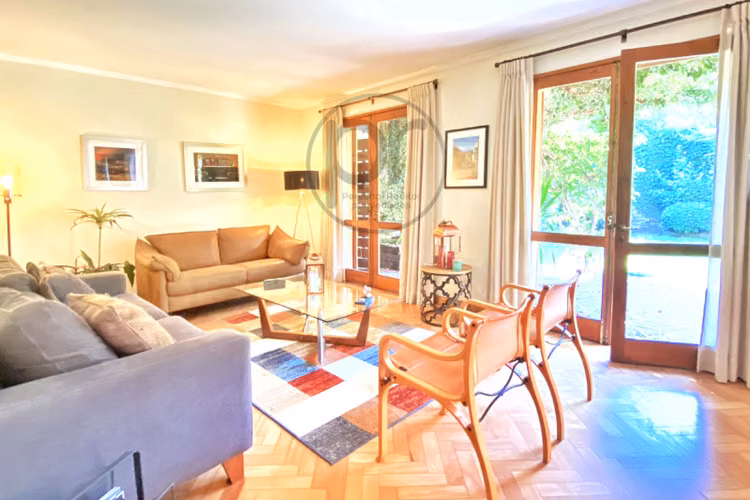 El Golf arriendo casa 3 dorm., estar, servicio, piscina